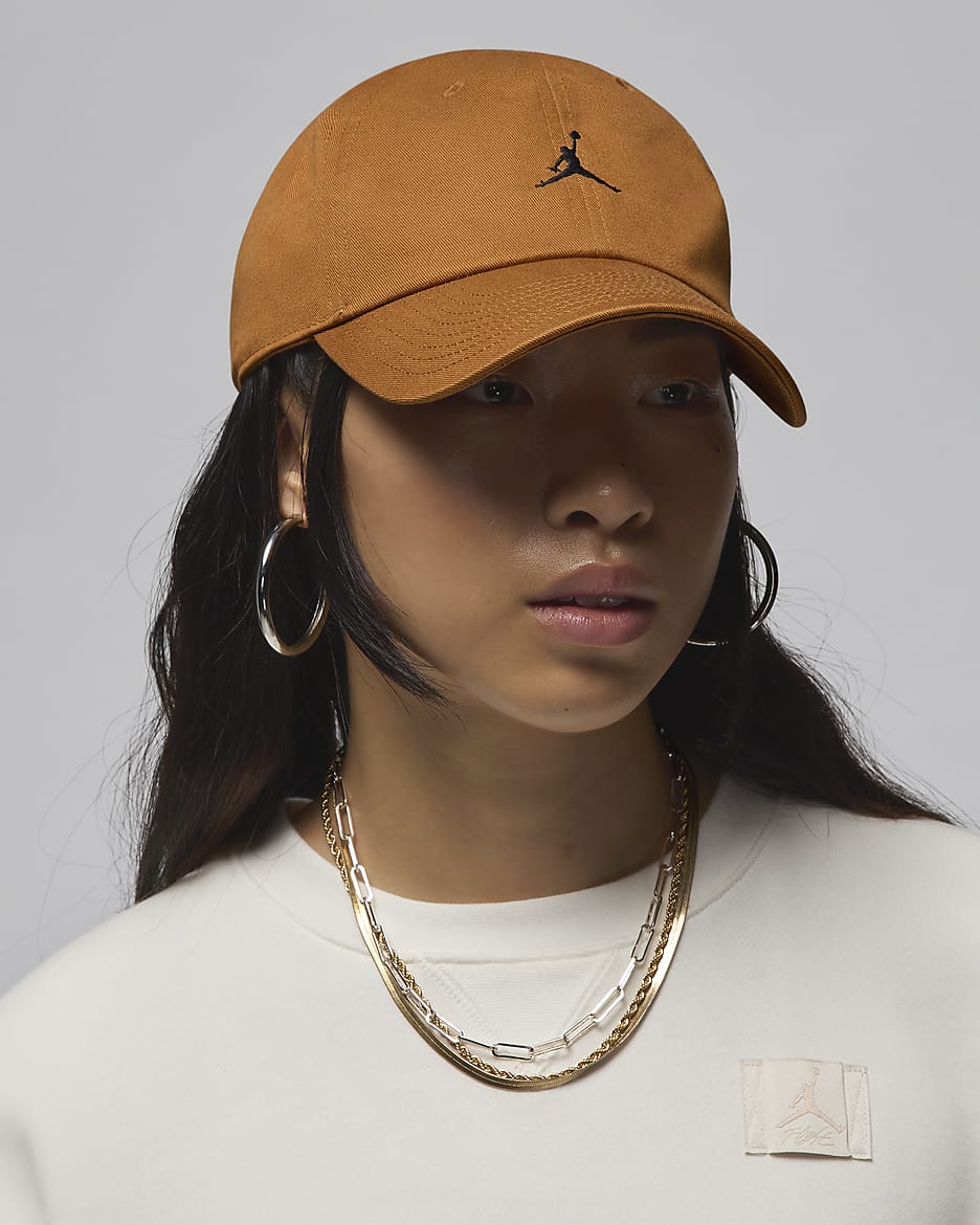 Jordan hat black and gold store